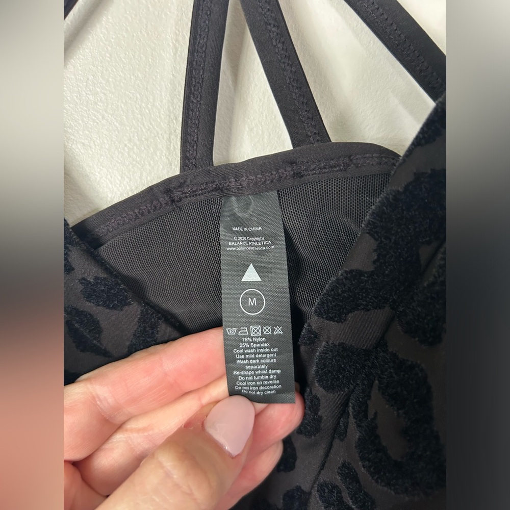Balance Athletica Vitality Lux Form Bra Panther Black Sports Bra Size M - Picture 9 of 9